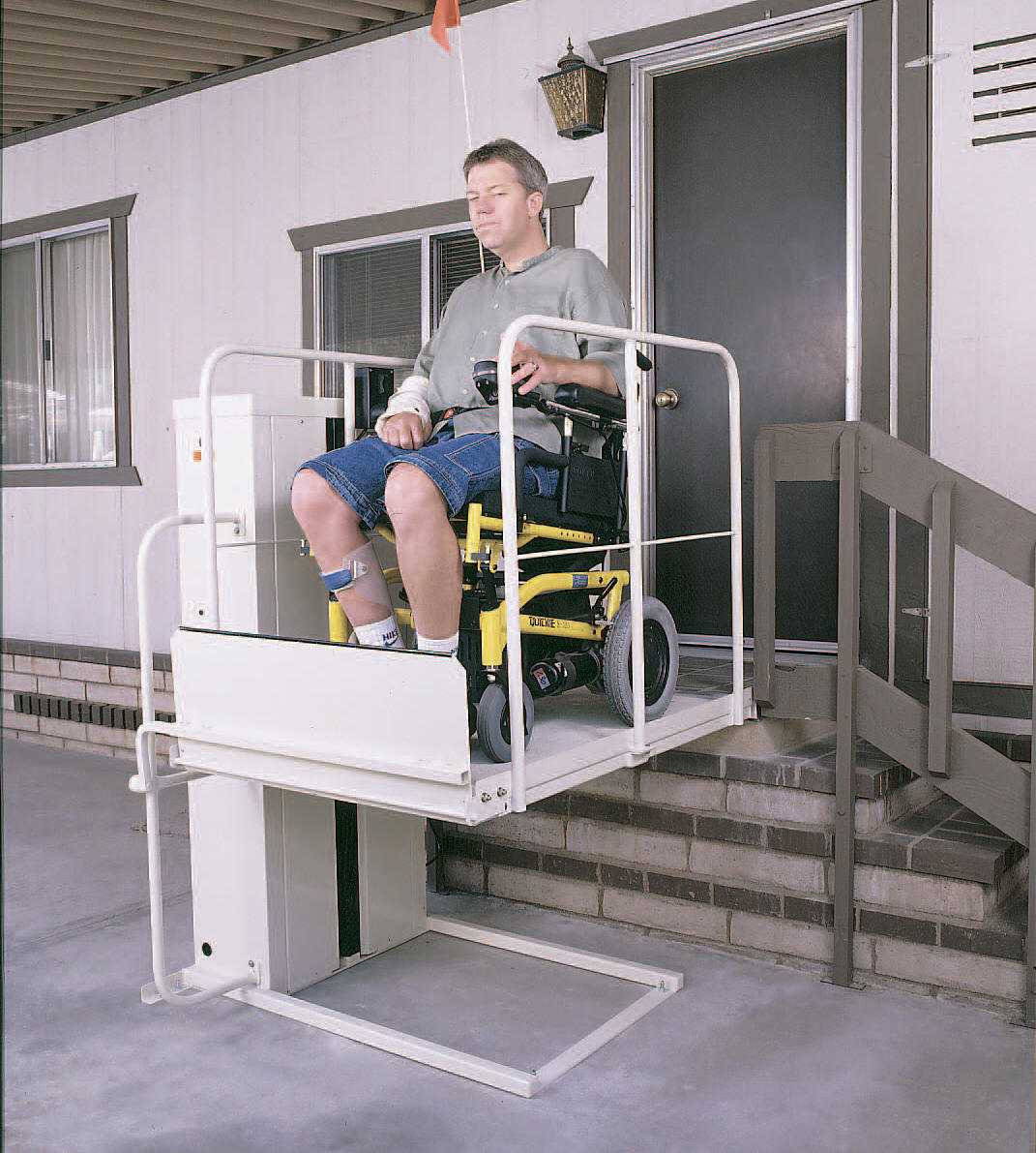 Kraus Mobility Macs PL50 Porch Lift